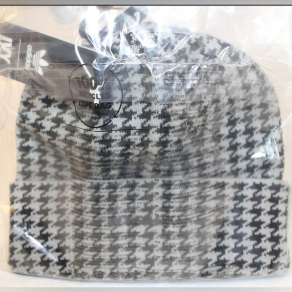 Adidas x Ivy Park Beanie  Black Gray Rare UNISEX Winter Cap OSFM NWT - Picture 9 of 9